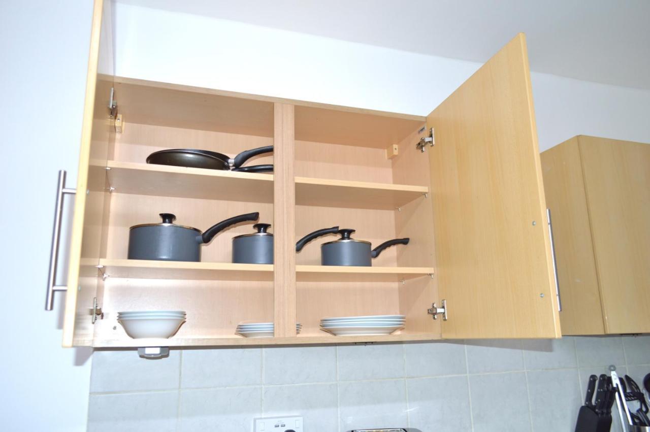 Beautiful Two-Bed Apartment With Driveway Parking Nottingham Exterior photo